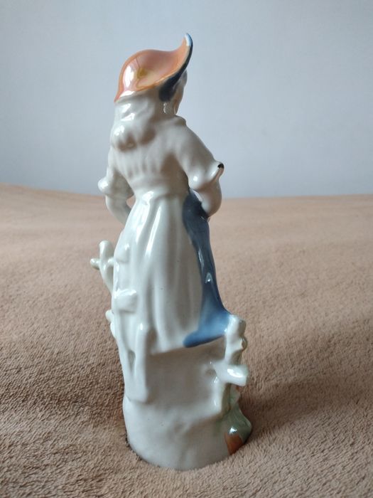 Figurka porcelanowa pasterki