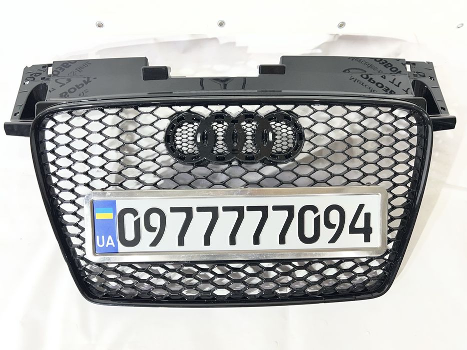 Решотка решетка радиатора решітка радіатора AUDI TTR 8J