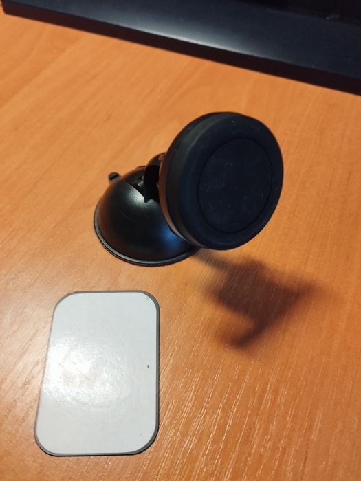 Автомобильный держатель телефона