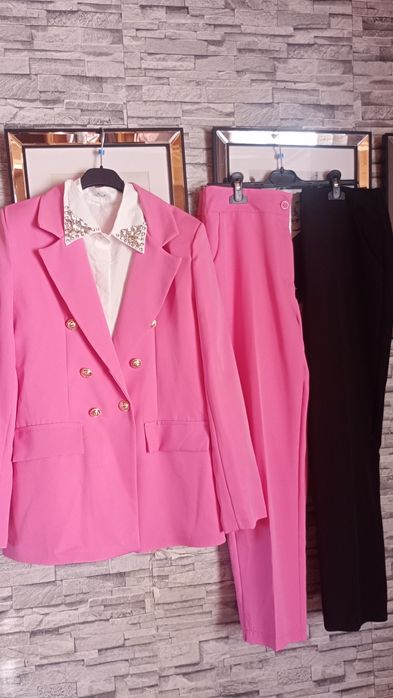 Elegancki garnitur L 40 rozm Barbi różowy złote guziki spodnie koszula