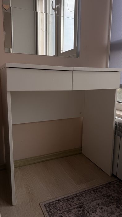 Туалетний столик IKEA