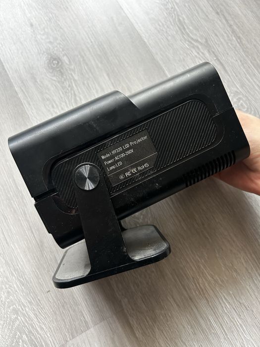 Проєктор HY300 LCD Projector на запчастини або під ремонт