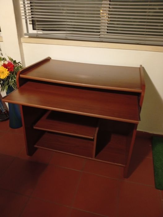 Mesa de computador64586501697538122