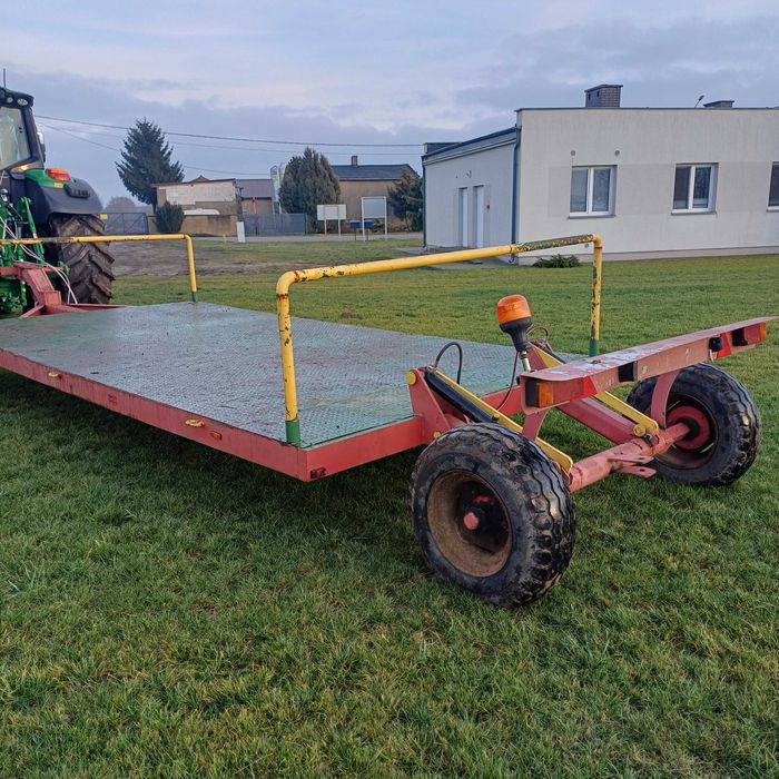 Przyczepa laweta niskopodwoziowa