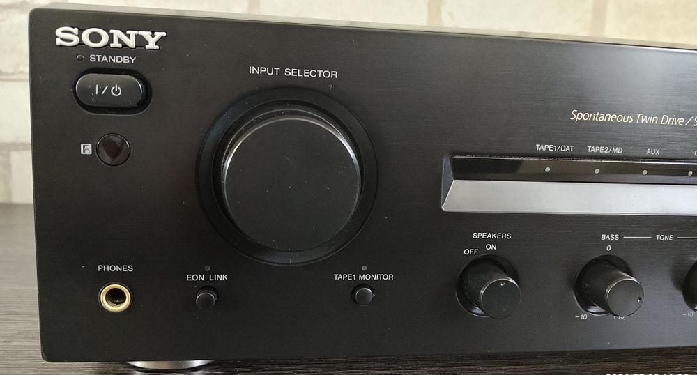SONY TA-FE570 Integrated Stereo Amplifier  2001-2003