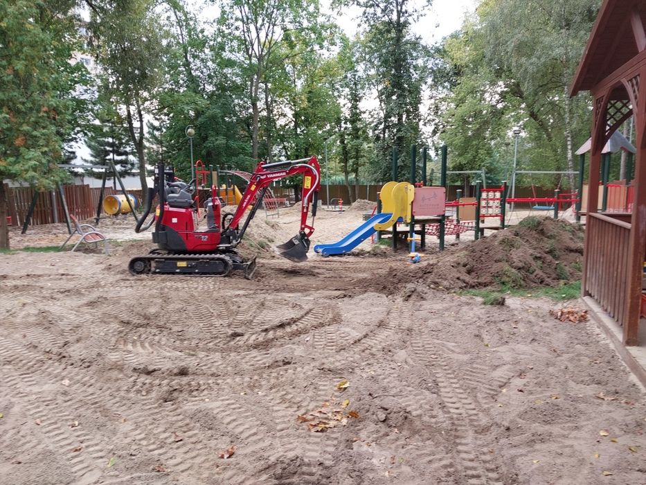 Usługi ogrodnicze, minikoparka, zakładanie trawnika - zapisy na 2026r