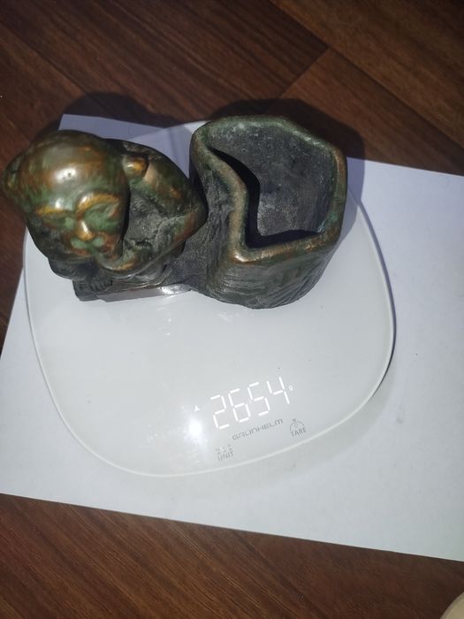 Мавпа материал бронза