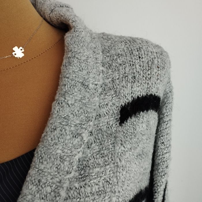 Sweter Sinsay S – miękki, ciepły, w paski