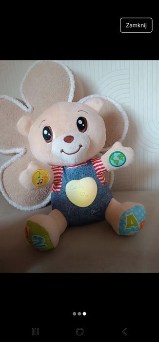 Miś Teddy który okazuje uczucia