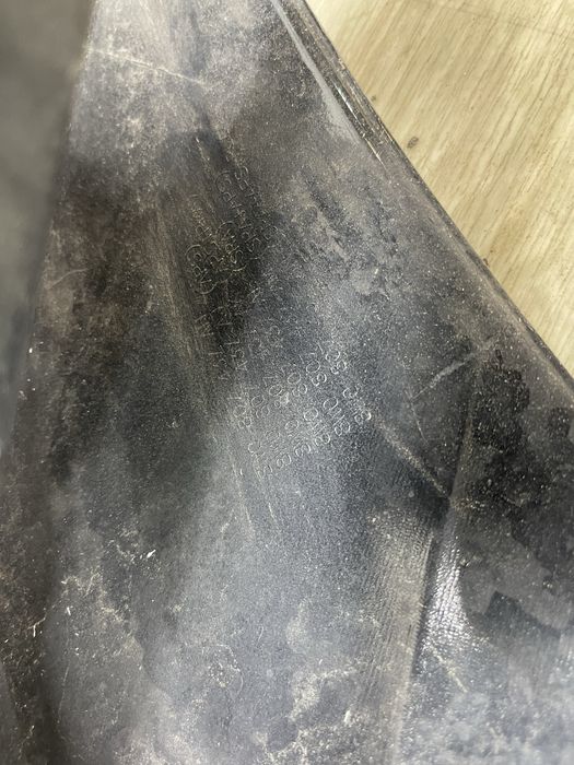 Бампер передній Audi A4 B9 8W 8W0807437AH ауді а4 б9 голий бампер