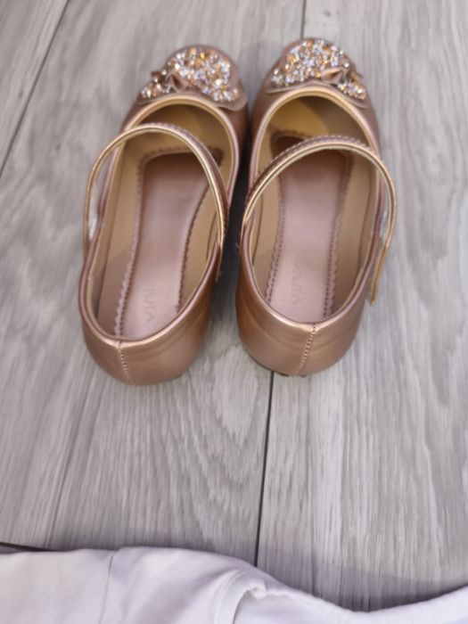 Bluzki i buty dla dziewczynki