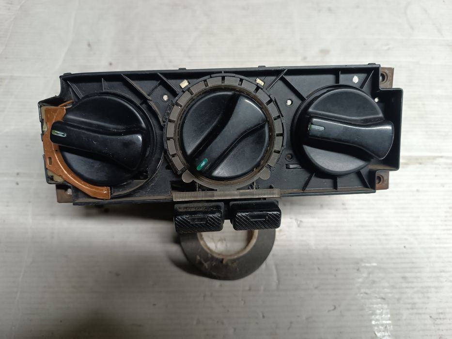 Рамки в торпеду кнопки замки кармани Фольксваген Пассат б3