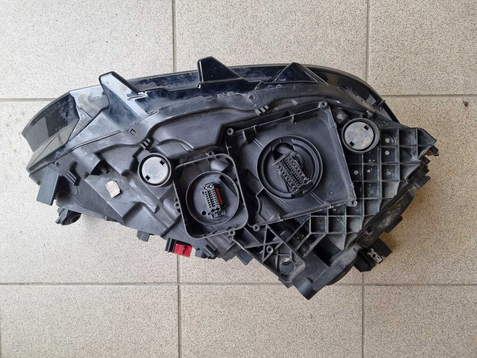 Lampa przednia lewa VW Passat B8 Full Led matrix