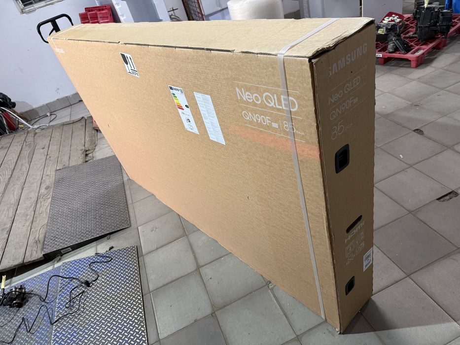 Телевізор Samsung NeoQLED MiniLED 75QN90F, 85QN90F, 98QN90F, 115QN90F