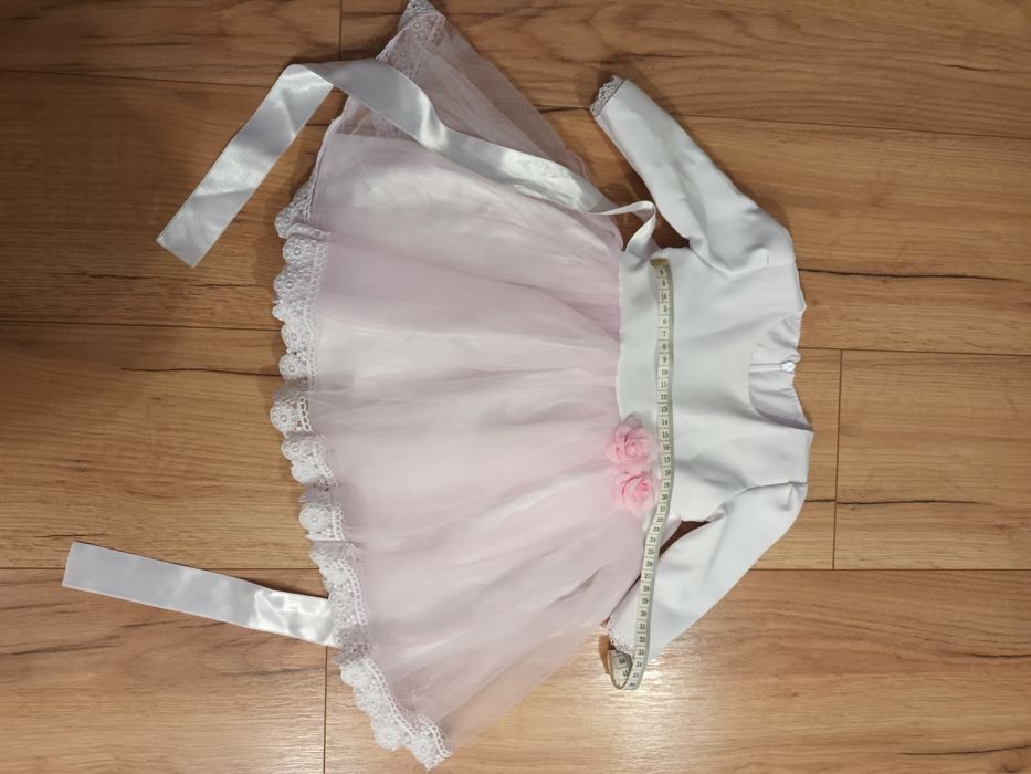 Ubranko do chrztu dla dziewczynki 68