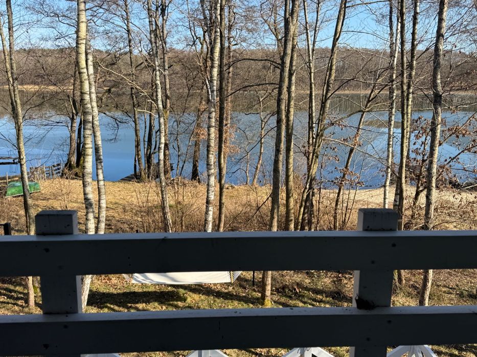 Działka z domkiem letniskowym nad jeziorem - Krąg