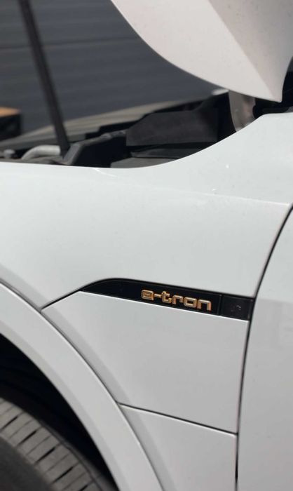 Ремонт електромобілів Audi | Q e-tron, A6 e-tron, e-tron GT, e-tron S