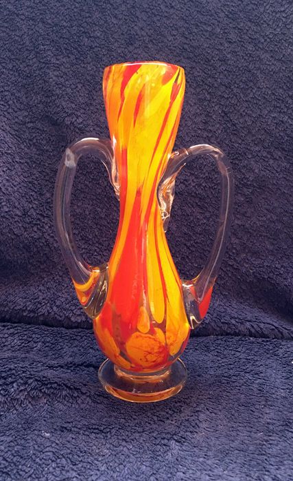 Wazonik szklany ręcznie robiony