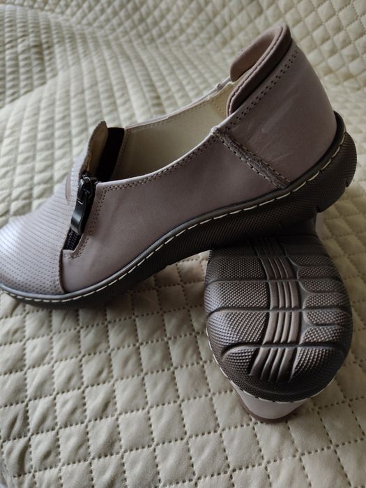 Buty damskie nowe 38