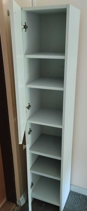 Biała szafka łazienkowa