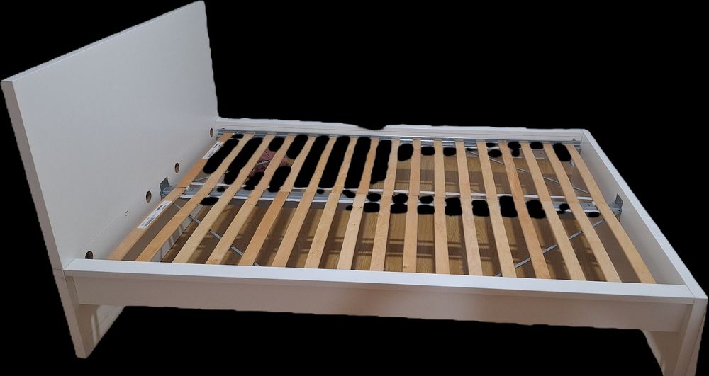 Cama + cómodas e candeiro