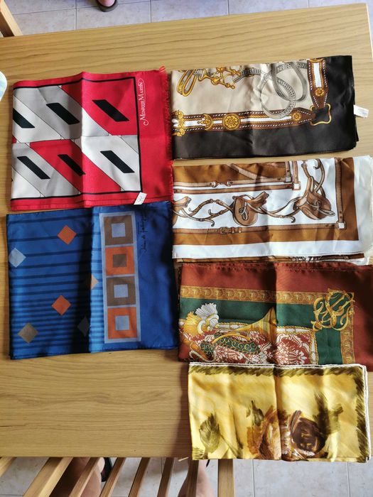 Vendo Lenços e Echarpes