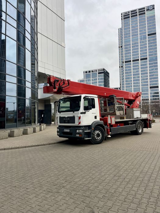 Podkosnik koszowy zwyzka  wynajem wycinka 22m 25m 27m 30m 35m 45m