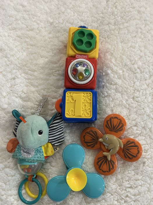 Набір іграшок інтерактивні