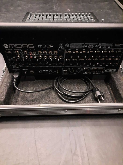 Midas M32R LIVE + CASE
