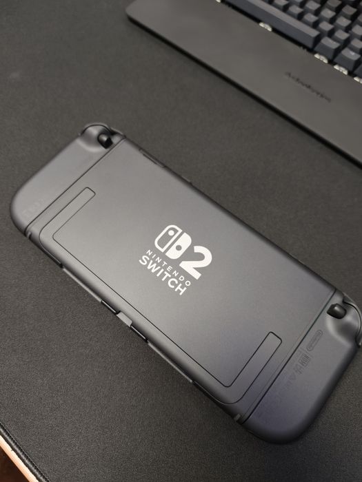 Nintendo Switch 2 (praktycznie nówka)