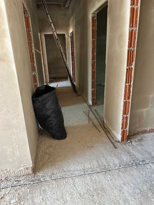 Tynki maszynowe gipsowe, cementowo-wapienne