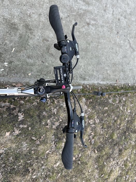 Kellys exquisite CRX cross (size 19)