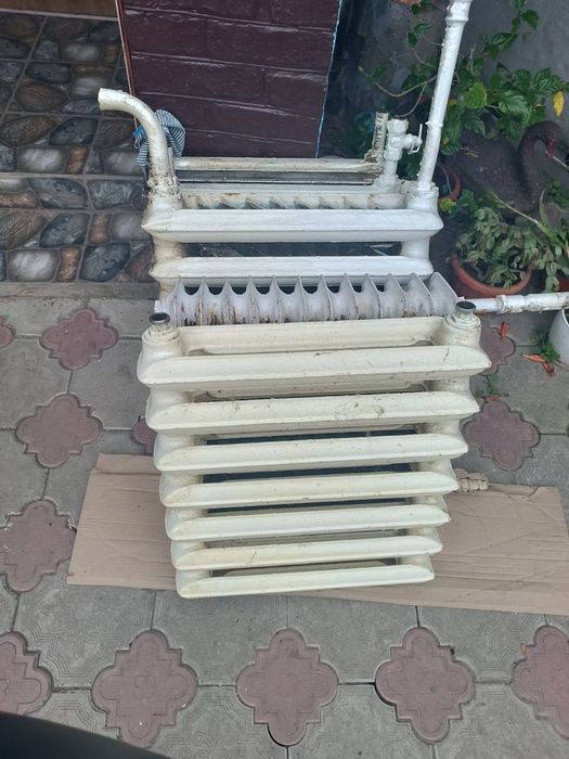 Радіатор чугунний