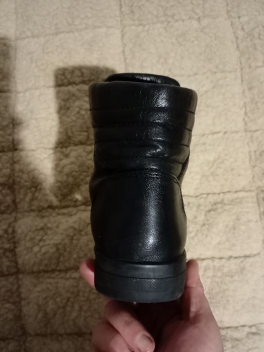 Чоловічі зимові черевики.Кожані нові мєх  натуральна овчина .42 розмір