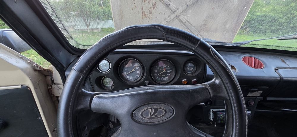Продам ніву 4×4 2121