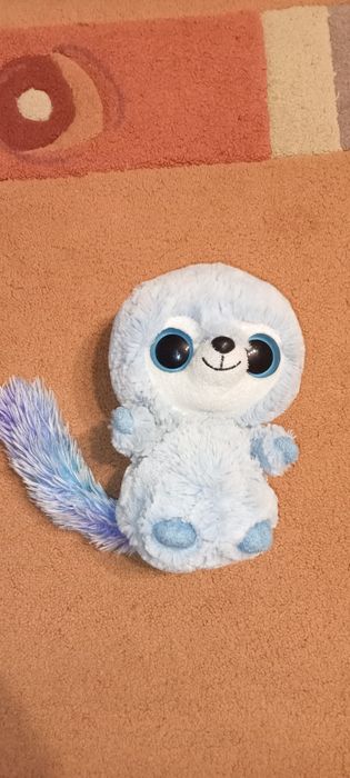 Pluszak maskotka lemur