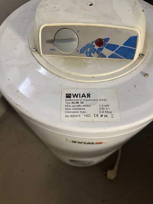 WIAR Elektryczny ogrzewacz wody Typ SLIM 30 Moc 1,5 kW