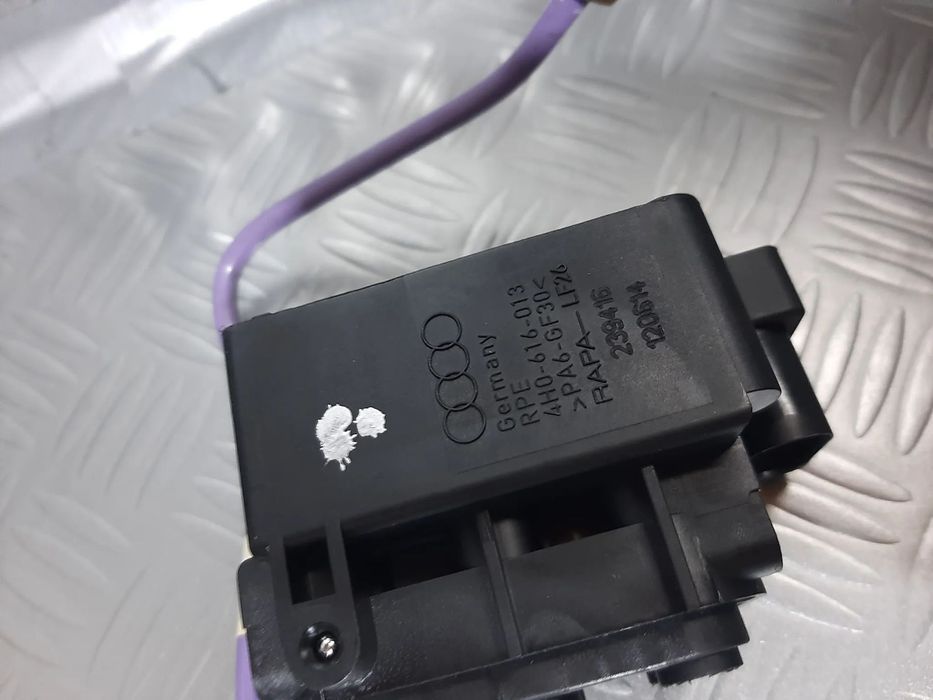 Unidade de Válvulas de suspensão Audi A6 C7 avant Audi A8 D4