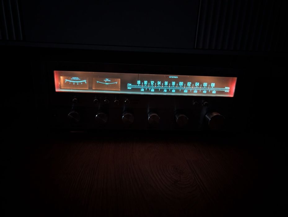 Amplituner Marantz 1515 piękny