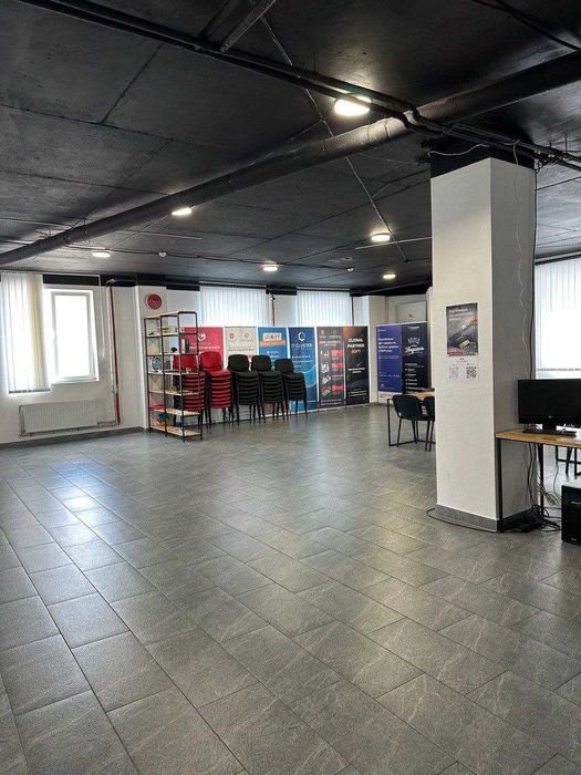 Продаж приміщення вільного призначення .ТЦ Монтблан