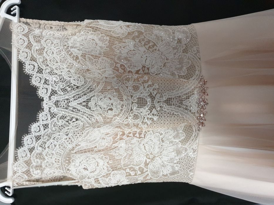 Suknia ślubna model River