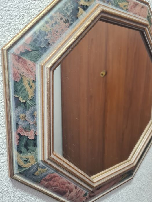 Vendo Espelho parede.