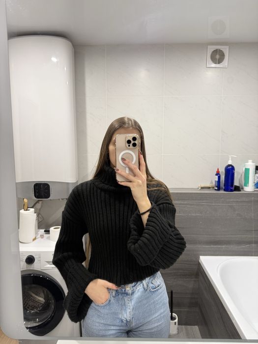 Жіночий светр з горловиною | Укорочений светр з високим коміром