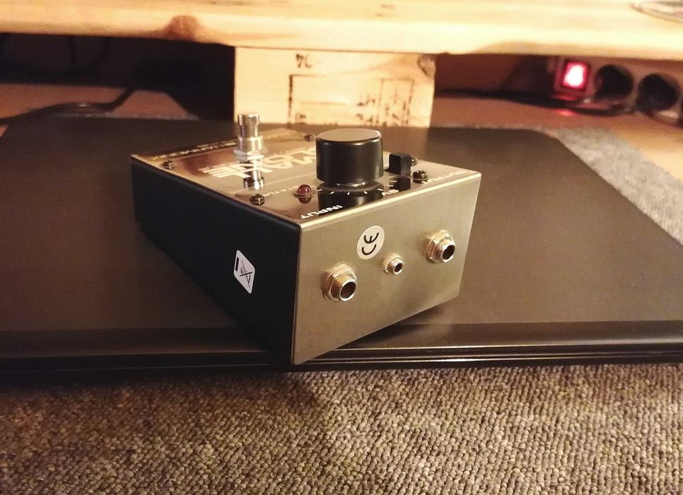 Electro Harmonix Small Clone Chorus gitara bas - starsza wersja
