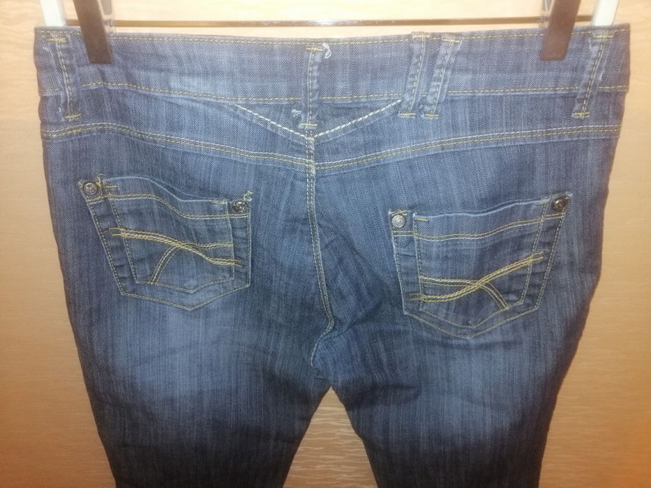 Jeansowe spodnie 3/4