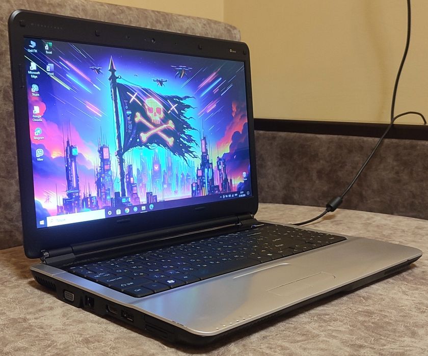 Ноутбук 15.6" Gigabyte (Core i3 / 4GB / GeForce 1GB / Win10) + Мишка / Недорого