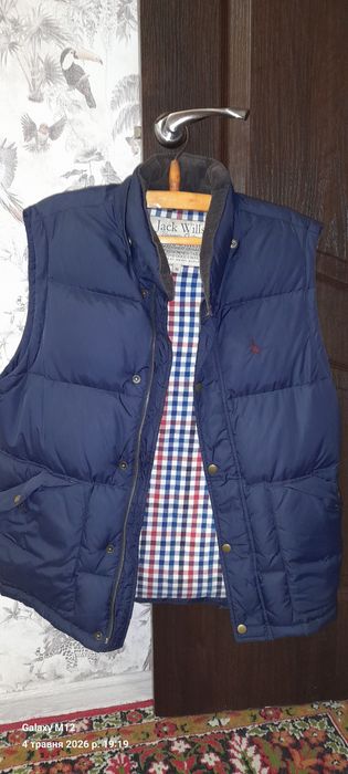 Демісезонна жилетка пух перо Jack Wills