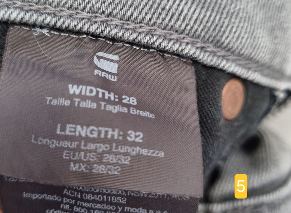 Calças de ganga como novas