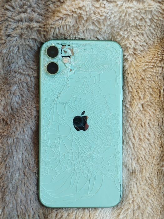 iPhone 11 para peças