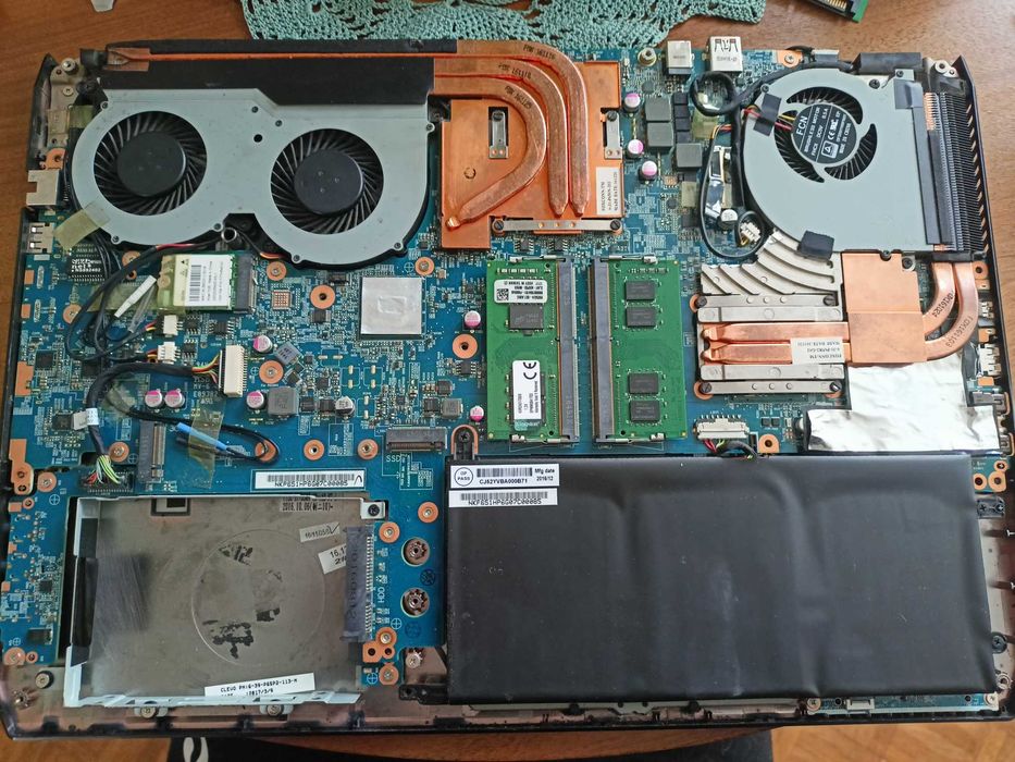 Laptop Hyperbook SL503VR i7-7700hq, GTX 1060, 16GB RAM ddr4.uszkodzony